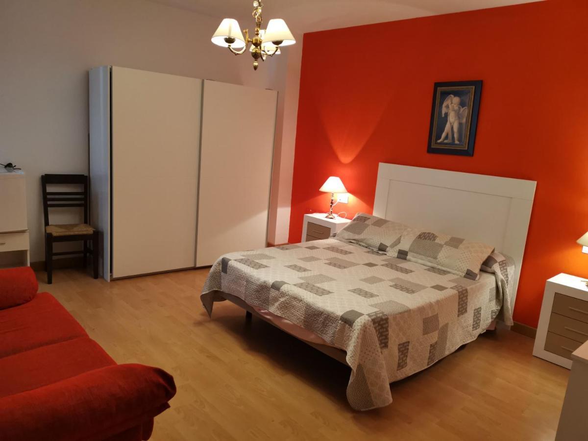 Mesón El Número Uno Hotel 2*